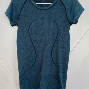 Lululemon swiftly tech top